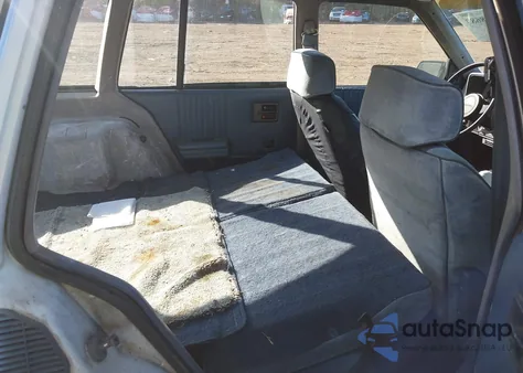 1984 Chevrolet Cavalier Cs из США, поврежденный, VIN 1G1AD35P0EJ118687